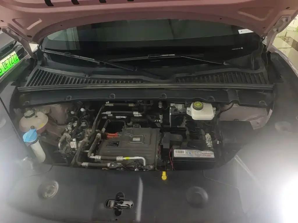 BYD Yuan UP 2024 401KM Leading Edition — Фото автомобиля 19