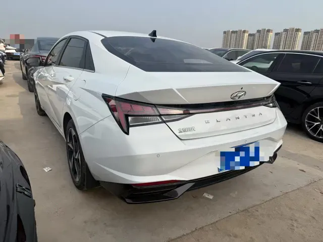 Hyundai Elantra — Фото автомобиля 7