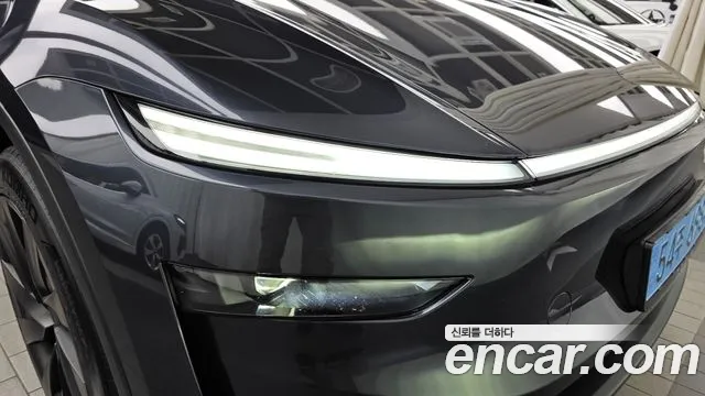 Tesla Model Y — Фото автомобиля 7
