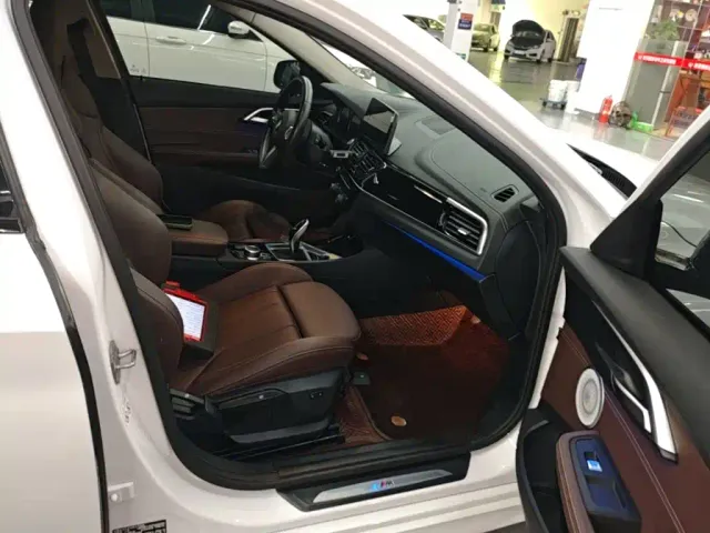 BMW 1 Series — Фото автомобиля 24