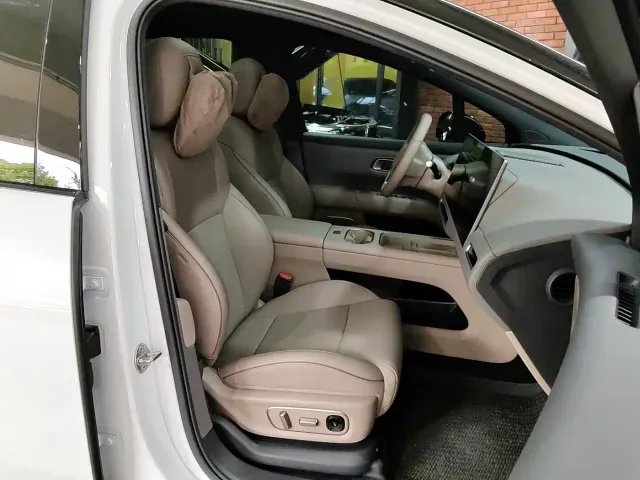 Li Auto i6 — Фото автомобиля 10