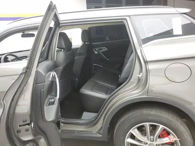 Geely Boyue — Фото автомобиля 11