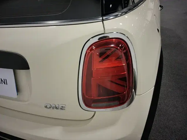 MINI Hatch — Фото автомобиля 23