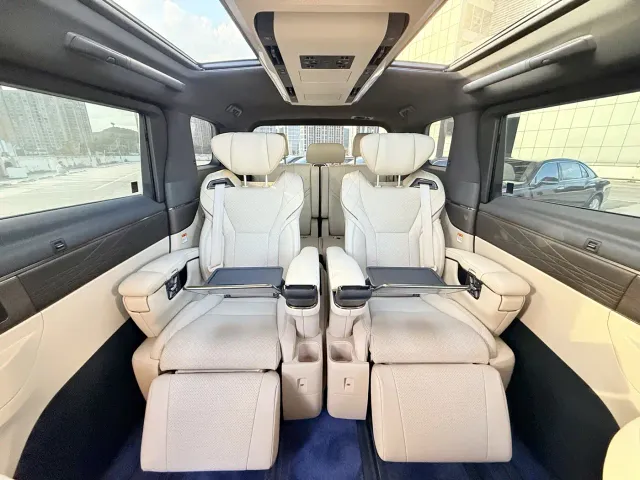 Toyota Alphard — Фото автомобиля 10