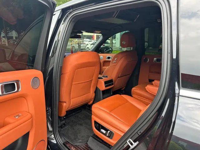 Li Auto L8 — Фото автомобиля 6
