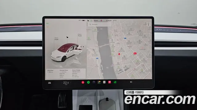 Tesla Model 3 — Фото автомобиля 19