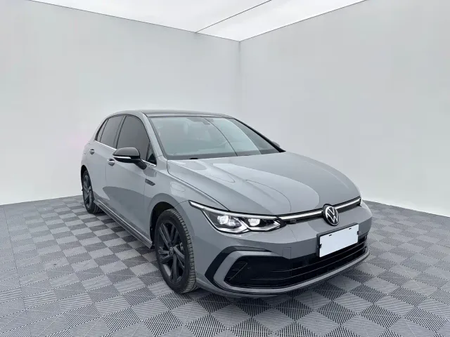 Volkswagen Golf — Фото автомобиля 3