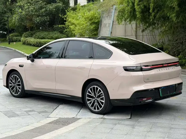 Leapmotor B01 — Фото автомобиля 6