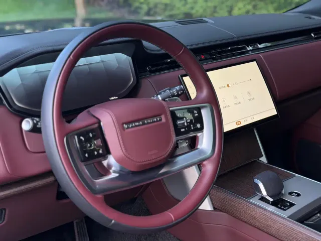 Land Rover Range Rover — Фото автомобиля 14