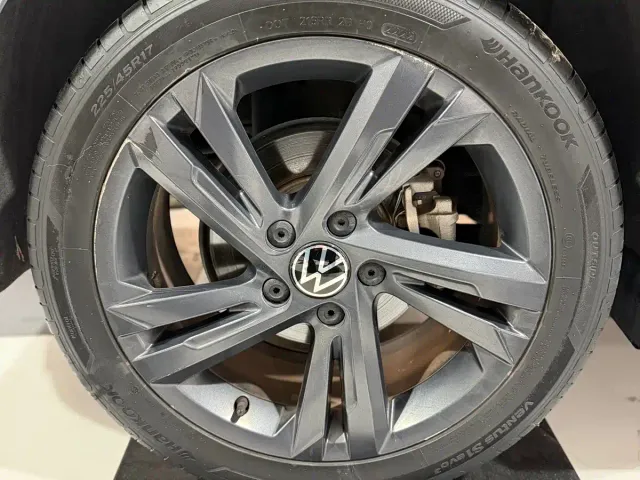 Volkswagen Golf — Фото автомобиля 17