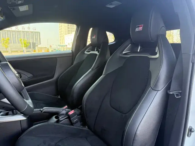 Toyota GR YARIS — Фото автомобиля 15
