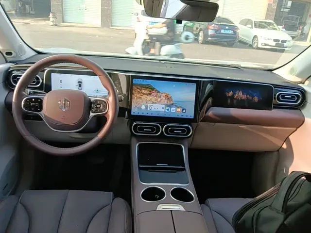 Leapmotor C11 — Фото автомобиля 9