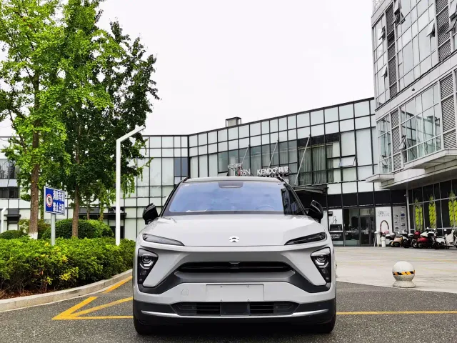 NIO NIO ES6 2022 Model 100kWh Sport — Фото автомобиля 2