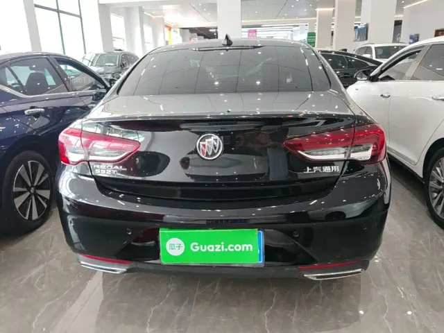 Buick Regal — Фото автомобиля 5