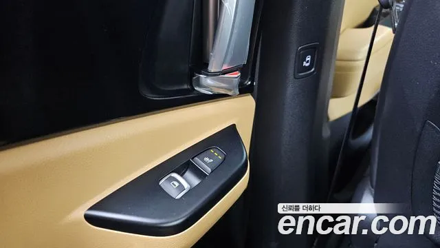 Kia Carnival Generation 4 — Фото автомобиля 18