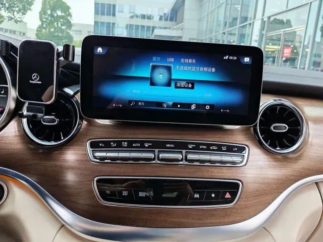 Mercedes-Benz V-Class — Фото автомобиля 13