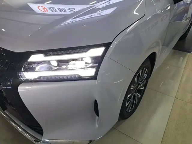 Wuling Starlight 730 — Фото автомобиля 23
