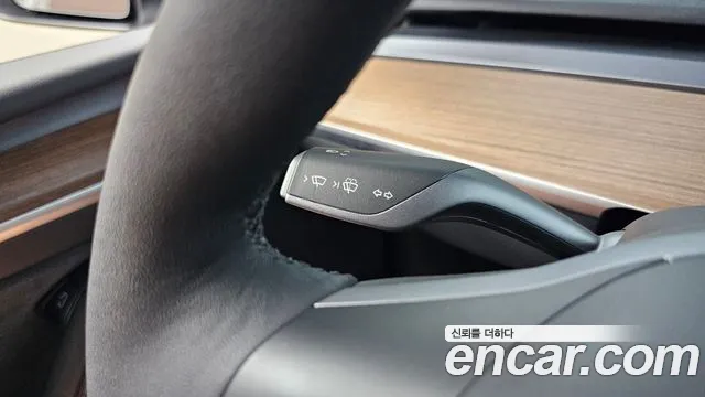 Tesla Model Y — Фото автомобиля 26