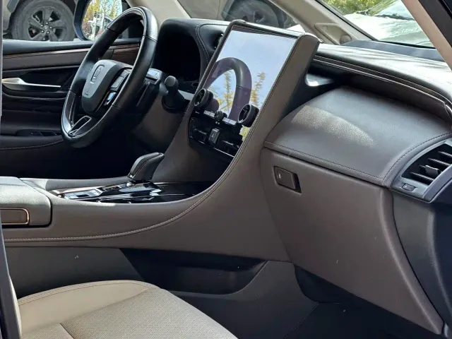 Toyota Vellfire — Фото автомобиля 7