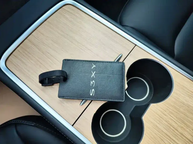 Tesla Model Y — Фото автомобиля 16