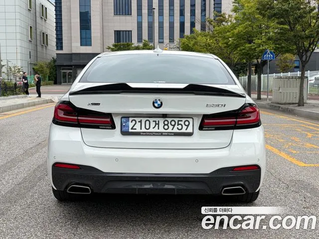 BMW 5 Series G30 — Фото автомобиля 4