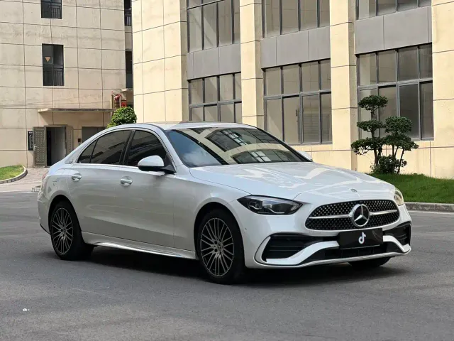 Mercedes-Benz C-Class — Фото автомобиля 3