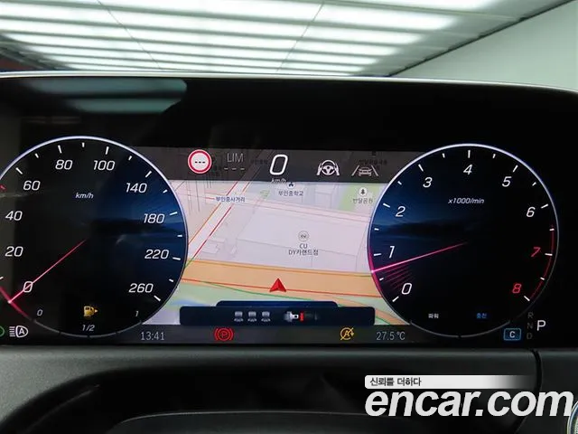 Mercedes-Benz E-Class — Фото автомобиля 10
