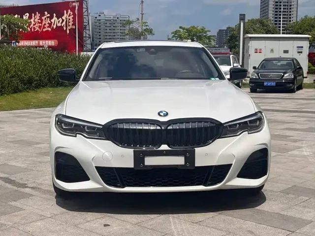 BMW 3 Series — Фото автомобиля 2