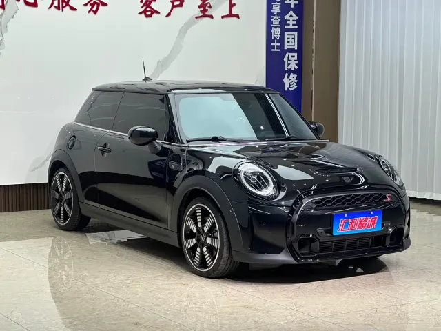 MINI Hatch — Фото автомобиля 3