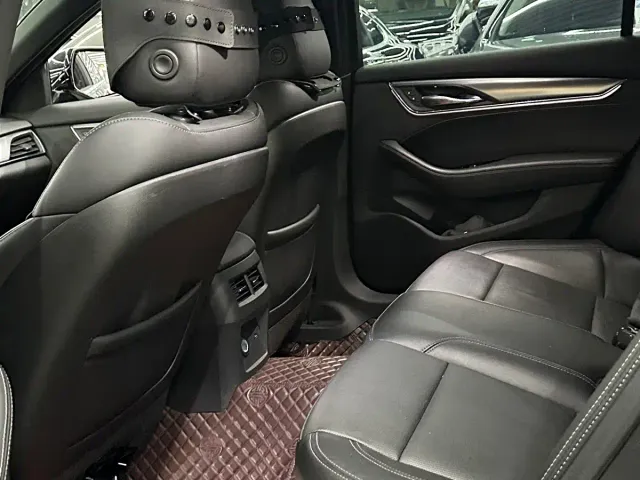 Cadillac CT5 — Фото автомобиля 6