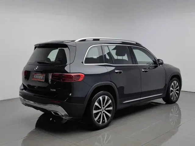 Mercedes-Benz GLB-Class — Фото автомобиля 2