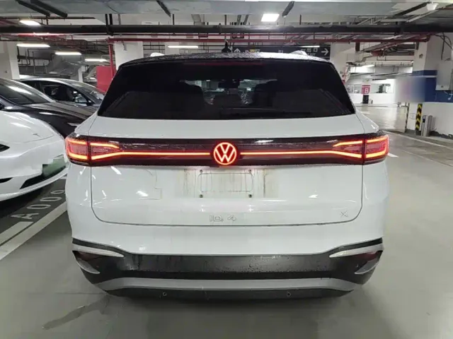 Volkswagen ID.4 X — Фото автомобиля 5