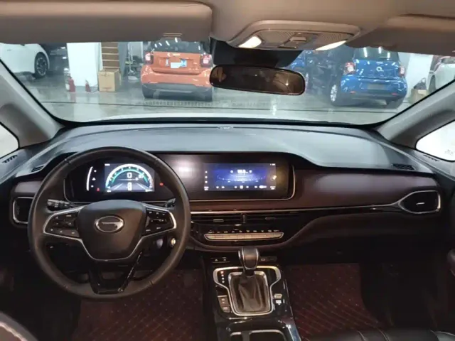 GAC Trumpchi M6 — Фото автомобиля 9