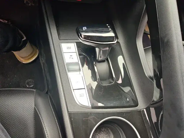 Hyundai Elantra — Фото автомобиля 13