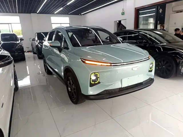 Geely Geometry E Firefly — Фото автомобиля 3