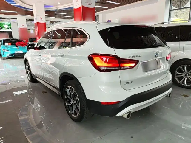BMW X1 — Фото автомобиля 4