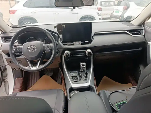 Toyota Wildlander — Фото автомобиля 9