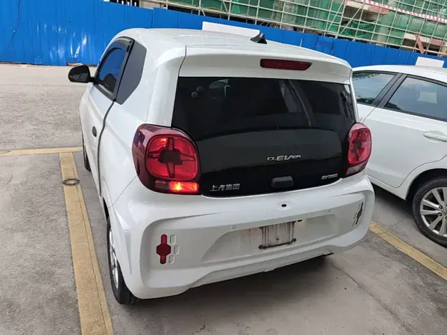 Roewe Clever — Фото автомобиля 5