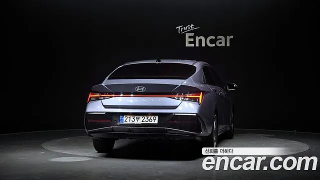 Hyundai Avante — Фото автомобиля 4
