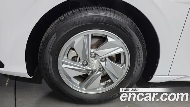 Hyundai AVANTE Новый Avante (CN7) — Фото автомобиля 4