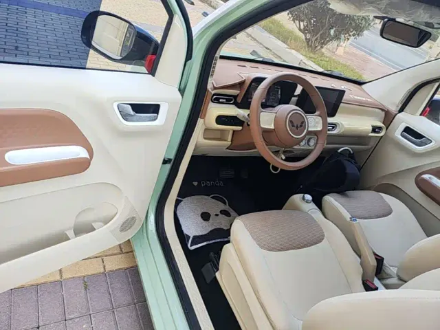 Wuling Hongguang Mini EV — Фото автомобиля 15
