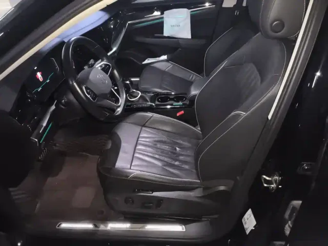 Volkswagen Passat — Фото автомобиля 16