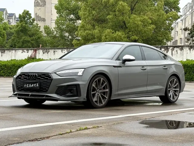 Фотография автомобиля — Audi S5
