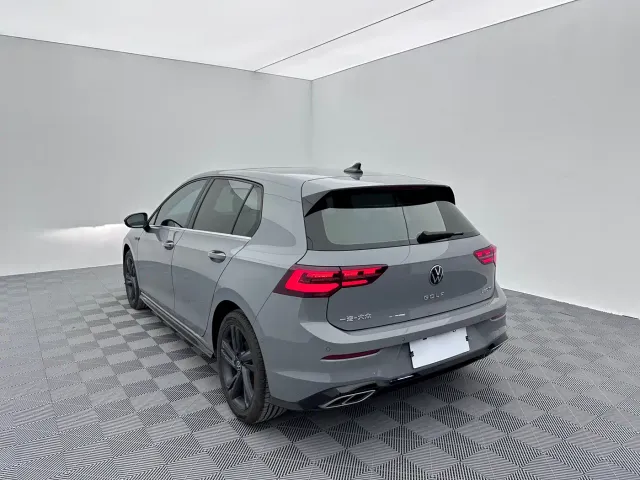 Volkswagen Golf — Фото автомобиля 4