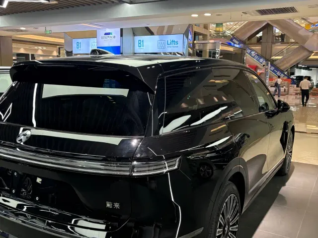 Nio ES8 — Фото автомобиля 5