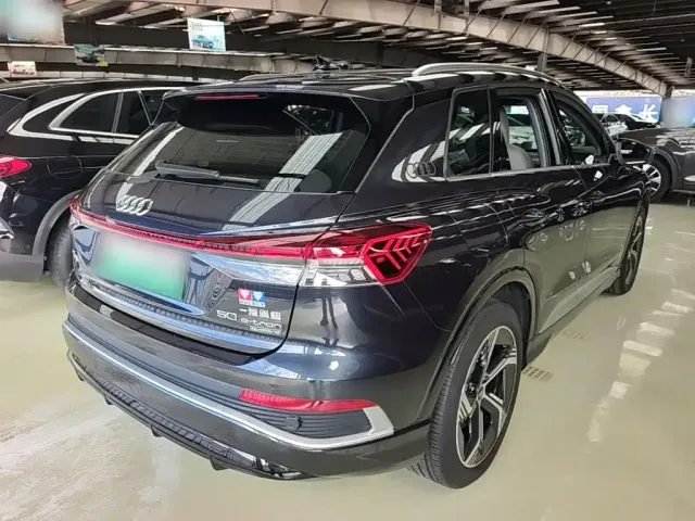 Audi Q4 e-tron — Фото автомобиля 6