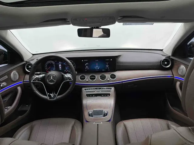 Mercedes-Benz E-Class — Фото автомобиля 11