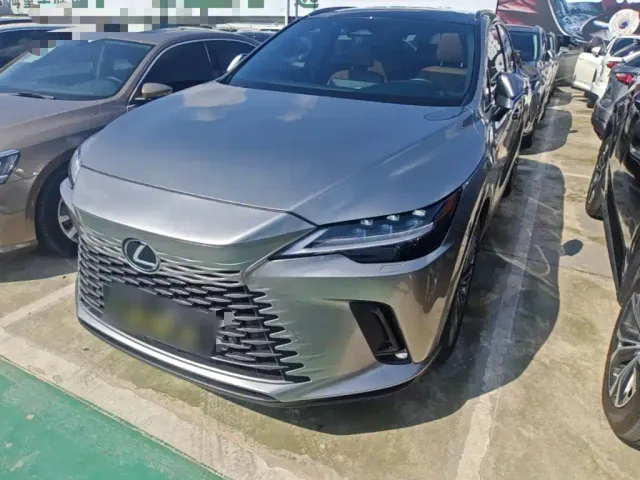 Фотография автомобиля — Lexus RX