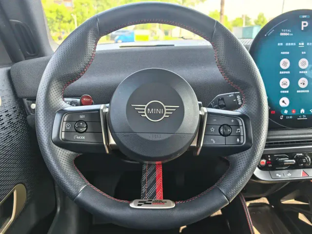 MINI John Cooper Works — Фото автомобиля 5