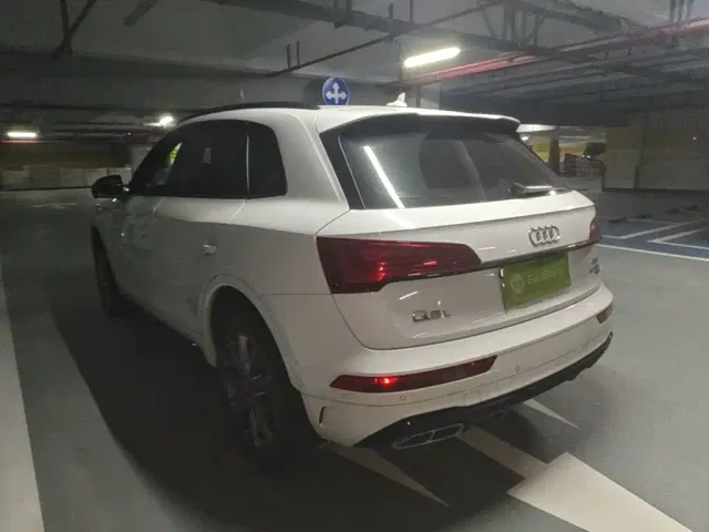Audi Q5L — Фото автомобиля 4